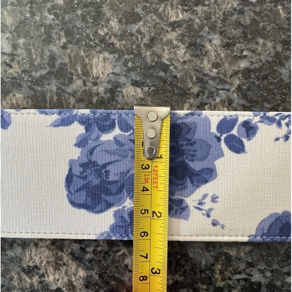 Carolina Herrera Blue White Floral Wide Belt Made in Italy Fabric Leather New XL - Picture 6 of 6